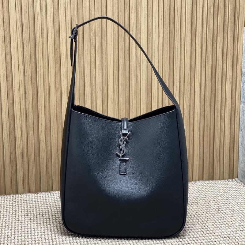Y51 hobo bags